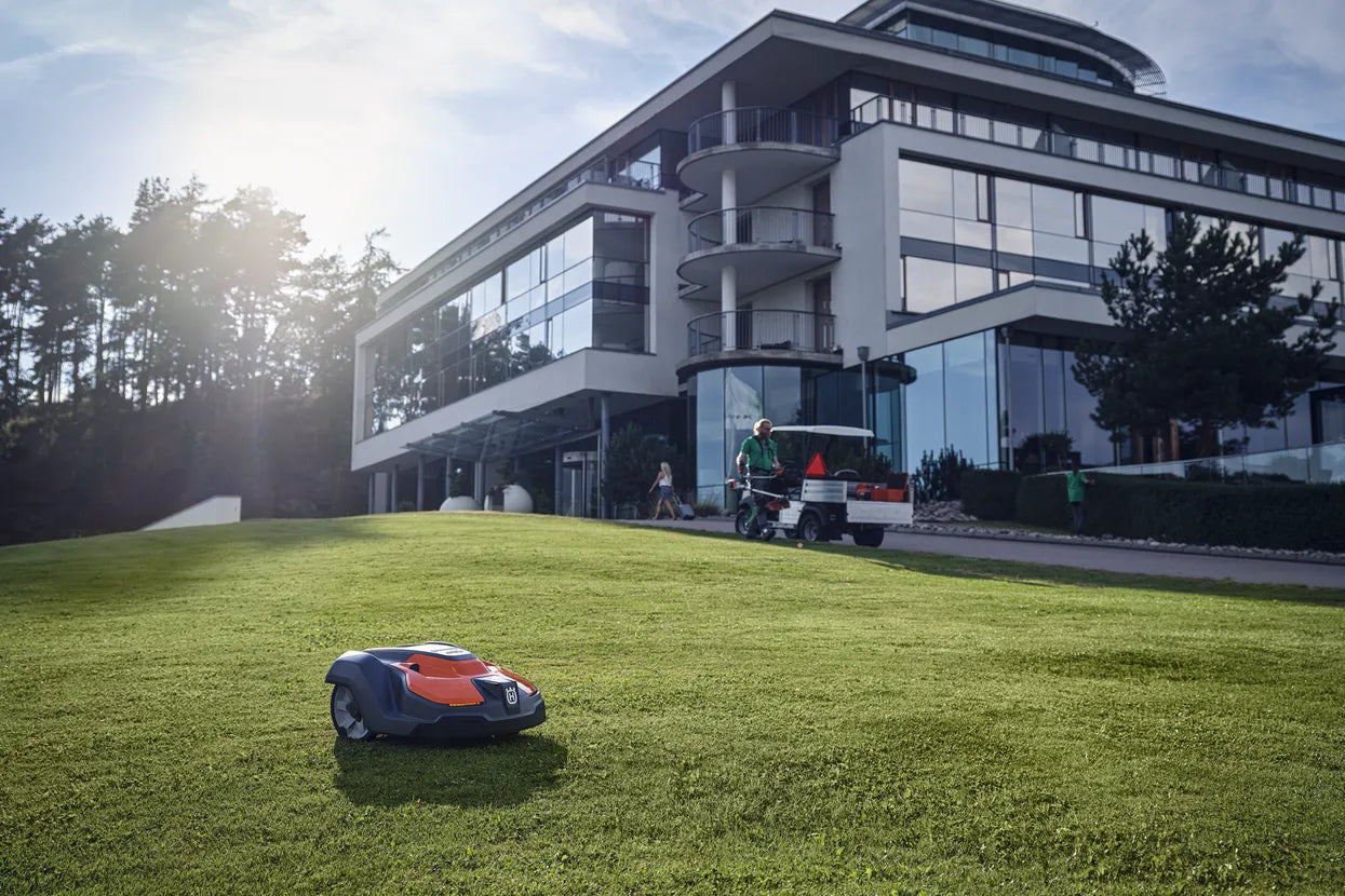 Robot tagliaerba Husqvarna Automower® 550 EPOS